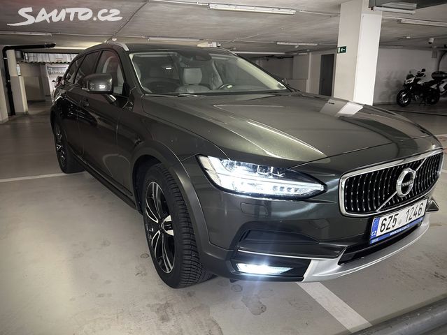 Volvo V90